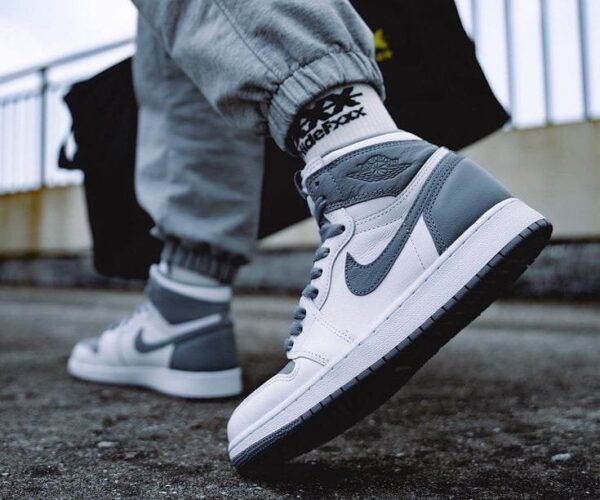 Nike Air Jordan Retro 1 High Stealth(Advance Quality) Shoes Wala