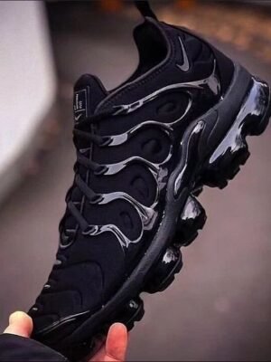 Nikee Vapormax Plus TRIPLE BLACK (Master Quality) Shoes Wala
