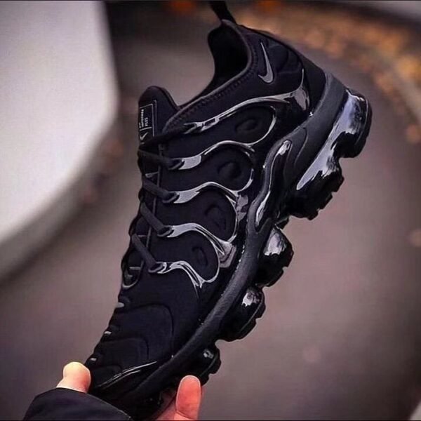 Nikee Vapormax Plus TRIPLE BLACK (Master Quality) Shoes Wala