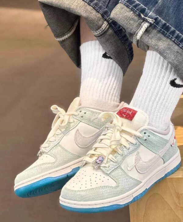 Nike Sb Dunk "Year of the Dragon"🐉 (Master Quality) Shoes Wala