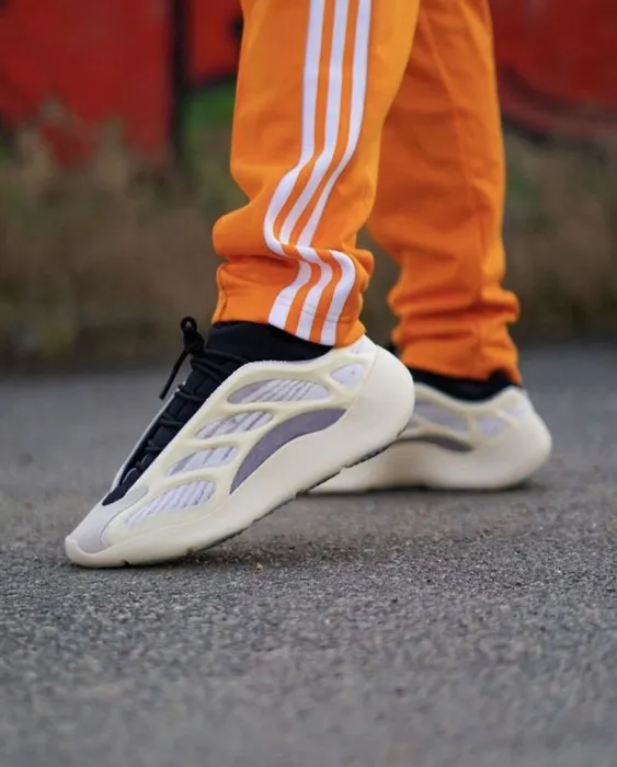 Adidas Yezzy 700 Azeal (Master Quality) Shoes Wala
